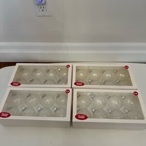 4 brand new sets of 8 glass Christmas ornament balls for your creations! Clear